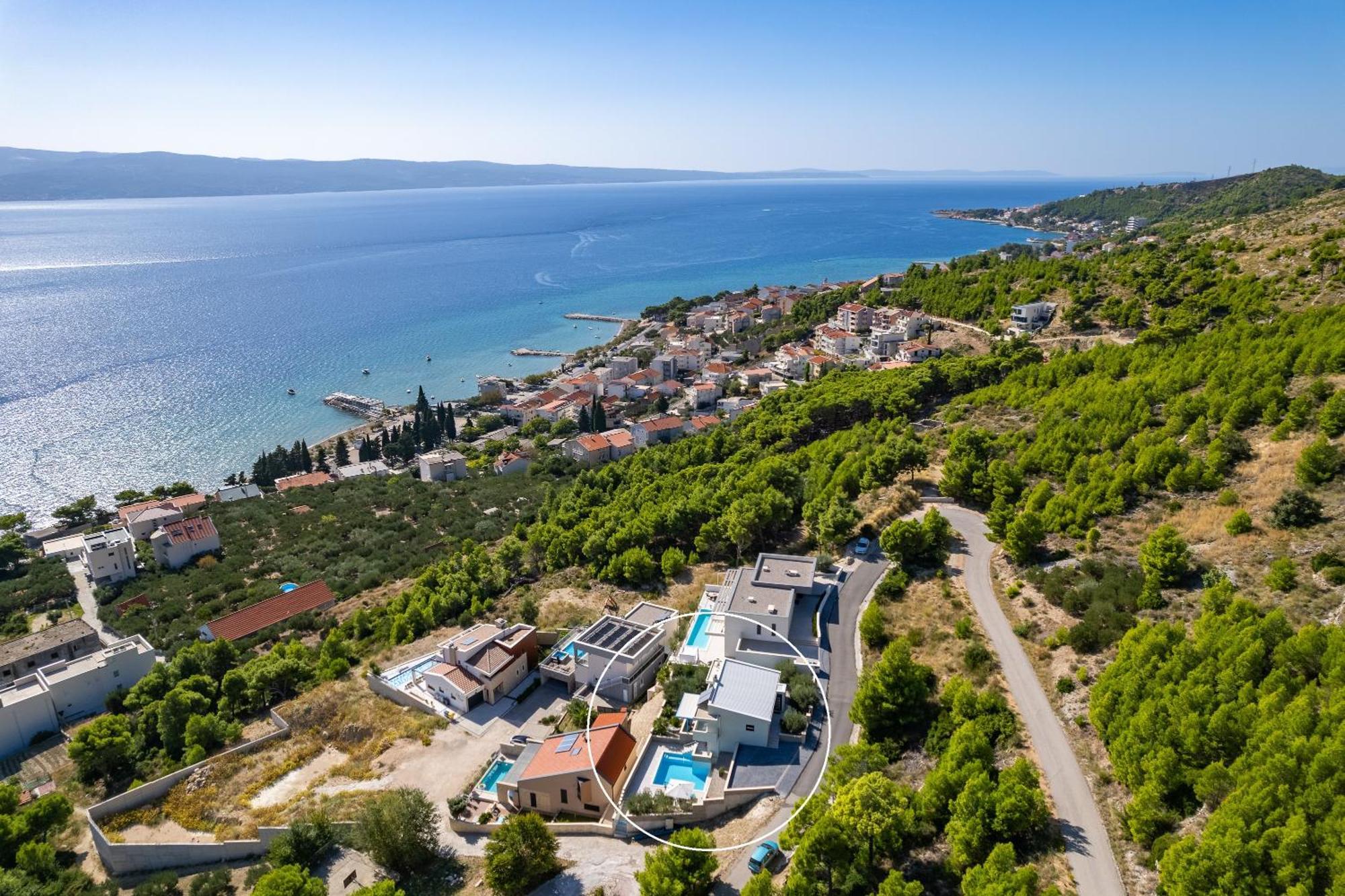 Villa Allegra With 32Msq Heated Pool, 300M Far From Sandy Beaches, Open Sea View Omiš Eksteriør bilde