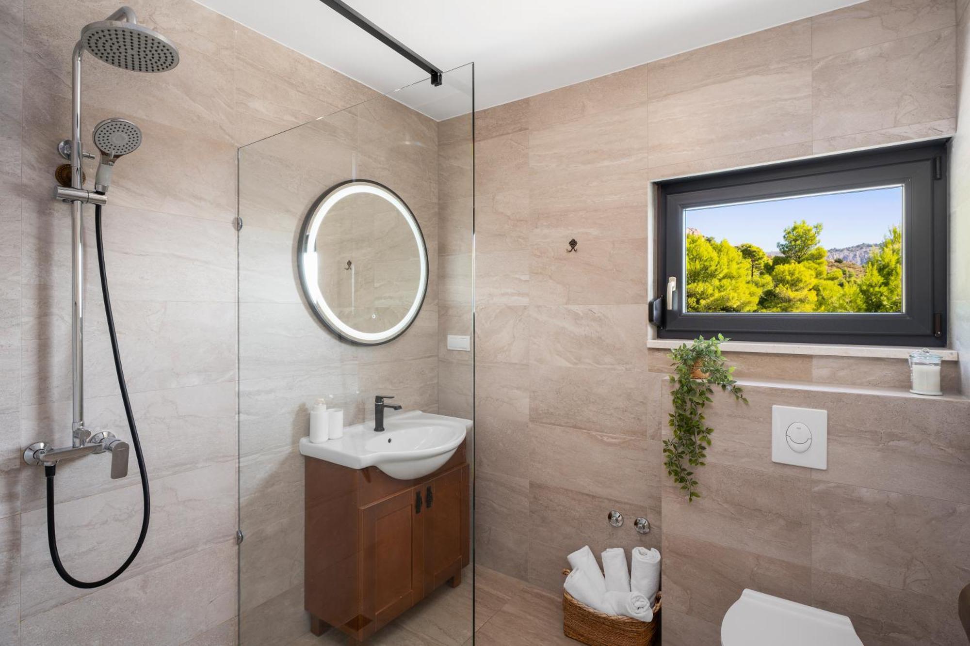Villa Allegra With 32Msq Heated Pool, 300M Far From Sandy Beaches, Open Sea View Omiš Eksteriør bilde