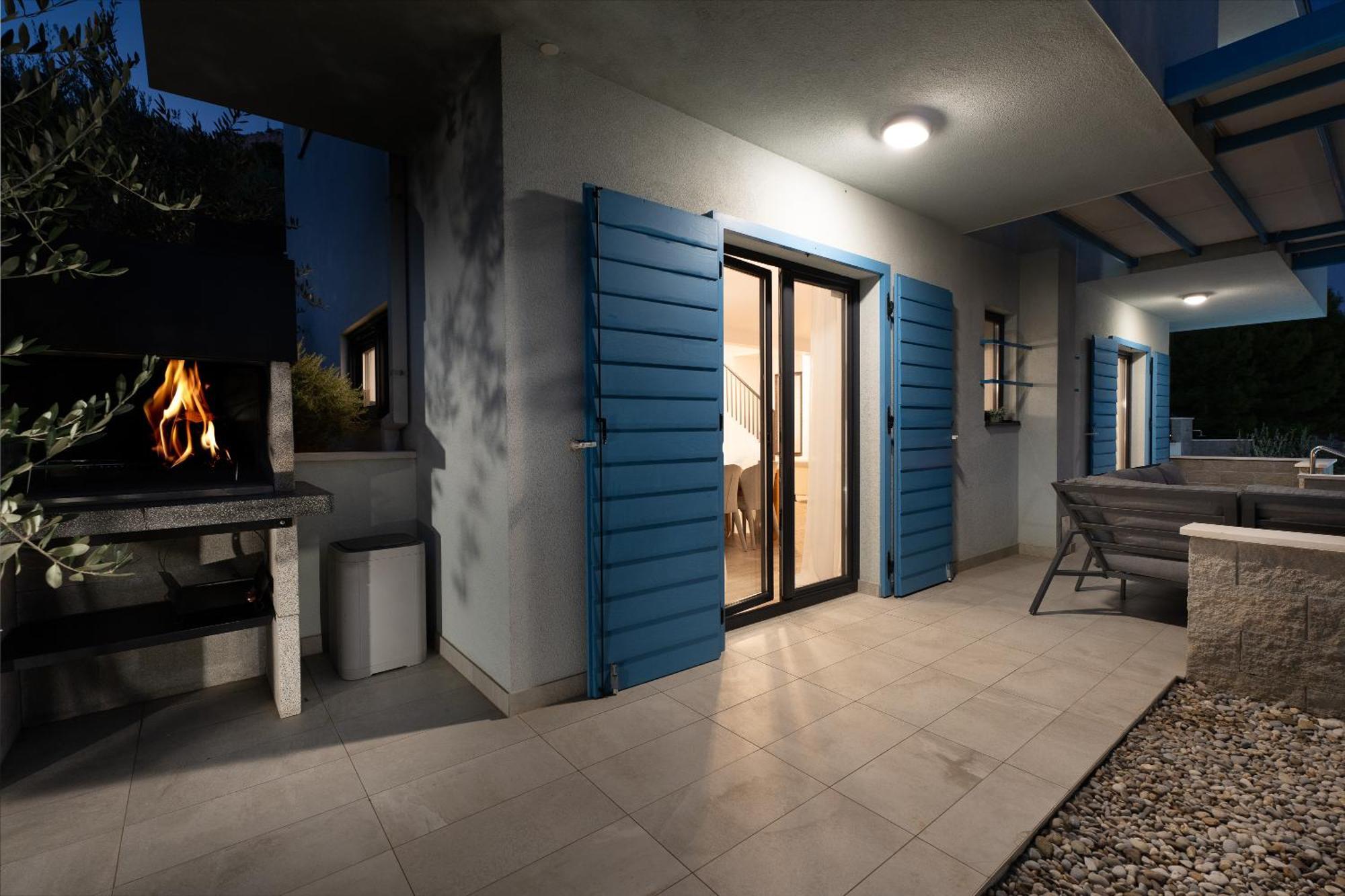 Villa Allegra With 32Msq Heated Pool, 300M Far From Sandy Beaches, Open Sea View Omiš Eksteriør bilde