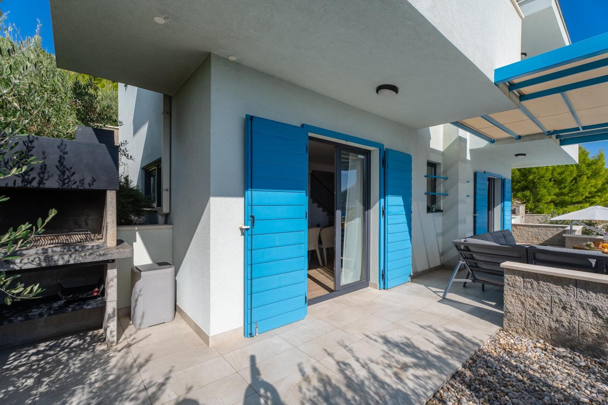 Villa Allegra With 32Msq Heated Pool, 300M Far From Sandy Beaches, Open Sea View Omiš Eksteriør bilde
